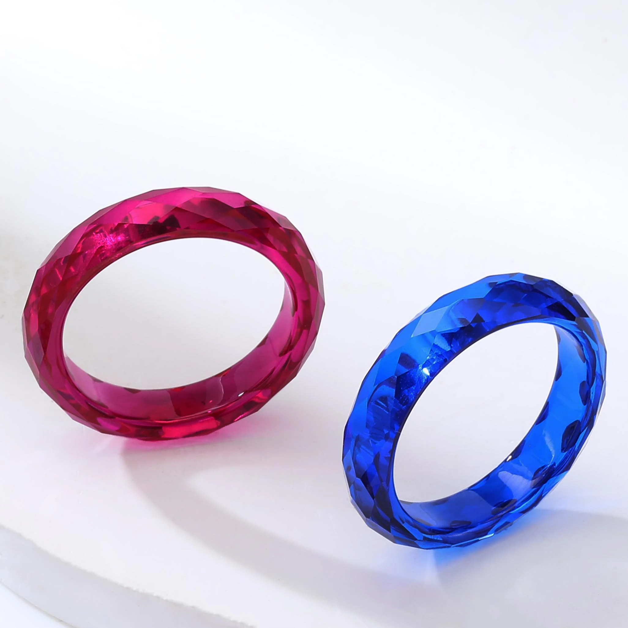 Eme jewe Lab Grown Ruby Ring Lab Grown Sapphire Ring مناسبة للارتداء اليومي.