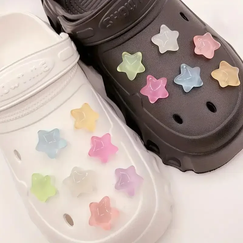 Leuchtende 7/14 Stück Stern-Schuh-Charms, einfache Anbringung, lustiges DIY, Schnallen für Lochschuhe – Detail 4