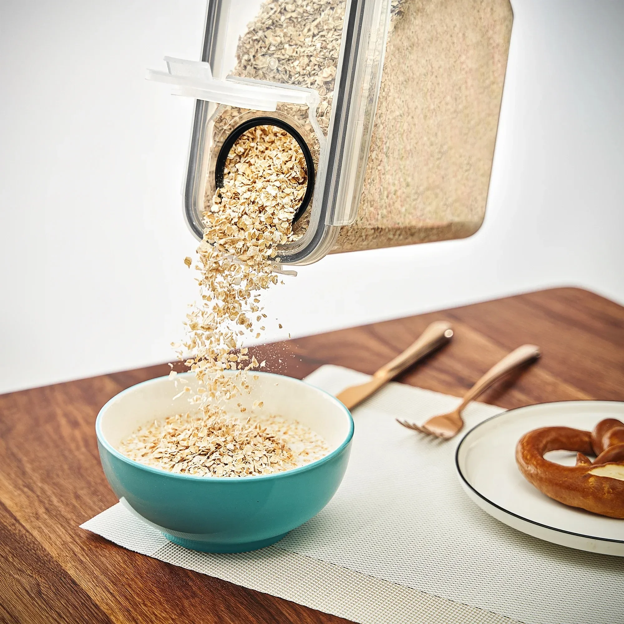 Sorbus Dispenser Sereal Plastik Bening, 17 Cangkir, Wadah Penyimpanan Makanan Tutup Kedap Udara dengan Cerat Tuang