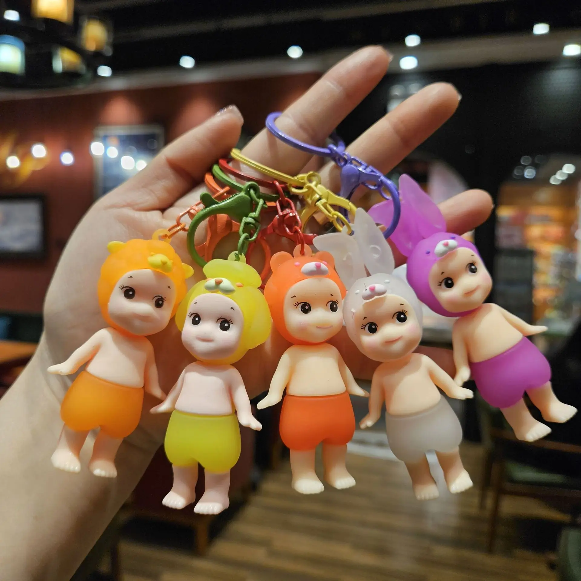 

1PCSKey chain cartoon doll key chain student pendant tide play doll cute pendant