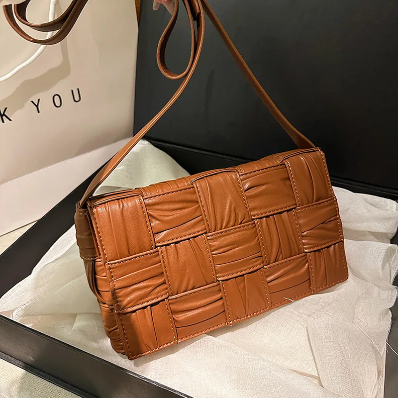 

High-End Vintage Single-shoulder Crossbody Cross Body Bag Women Minimalist Unique Business Clutch Square Bag Commuter