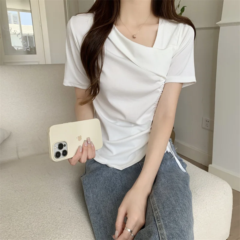 T-shirty damskie marszczenie projekt unikalne modne wszystkie mecze ukośny kołnierzyk Slim Fit słodkie seksowne dziewczyny na co dzień popularne Ins letnie topy