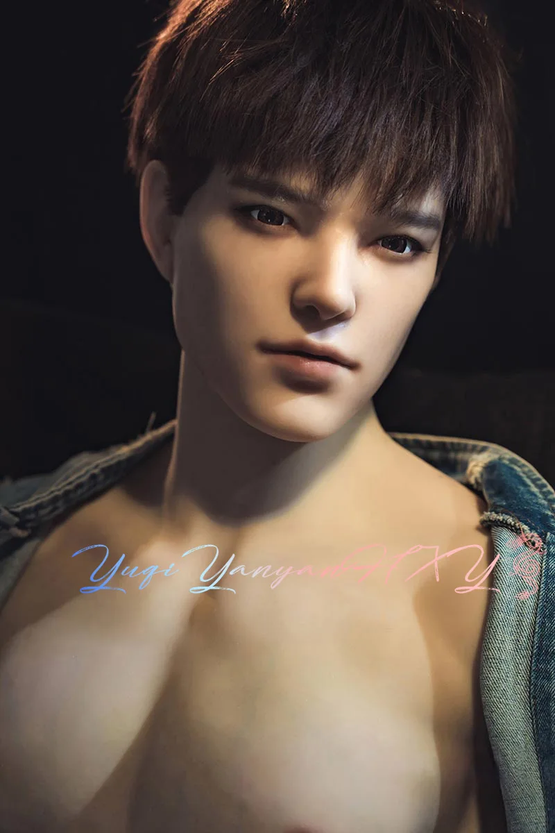 金属骨格、筋肉質の男性、硬いペニス、男性の偽胸筋と偽腹筋を備えた最高のカスタムメイド人形