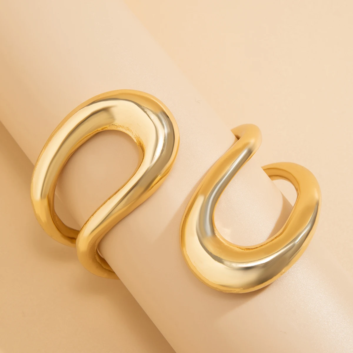 Punk Classic Geometric Twisted Open Bangles for Women Exaggerated Gold Color Heavy Metal Cuff Bracelet Fashion Party Jewelry New