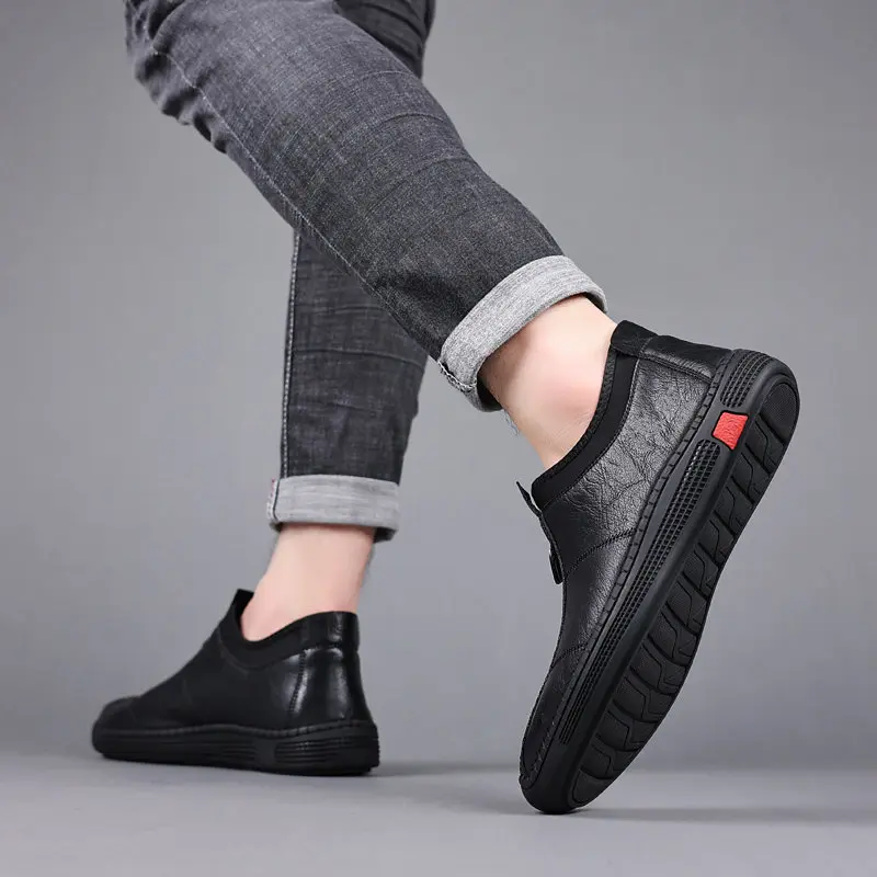 Men Leather Shoes Casual Shoes Slip-on Flat Sports Shoes Fashion Soft Soled Travel Sneakers Leather Men Business Non Slip Shoes