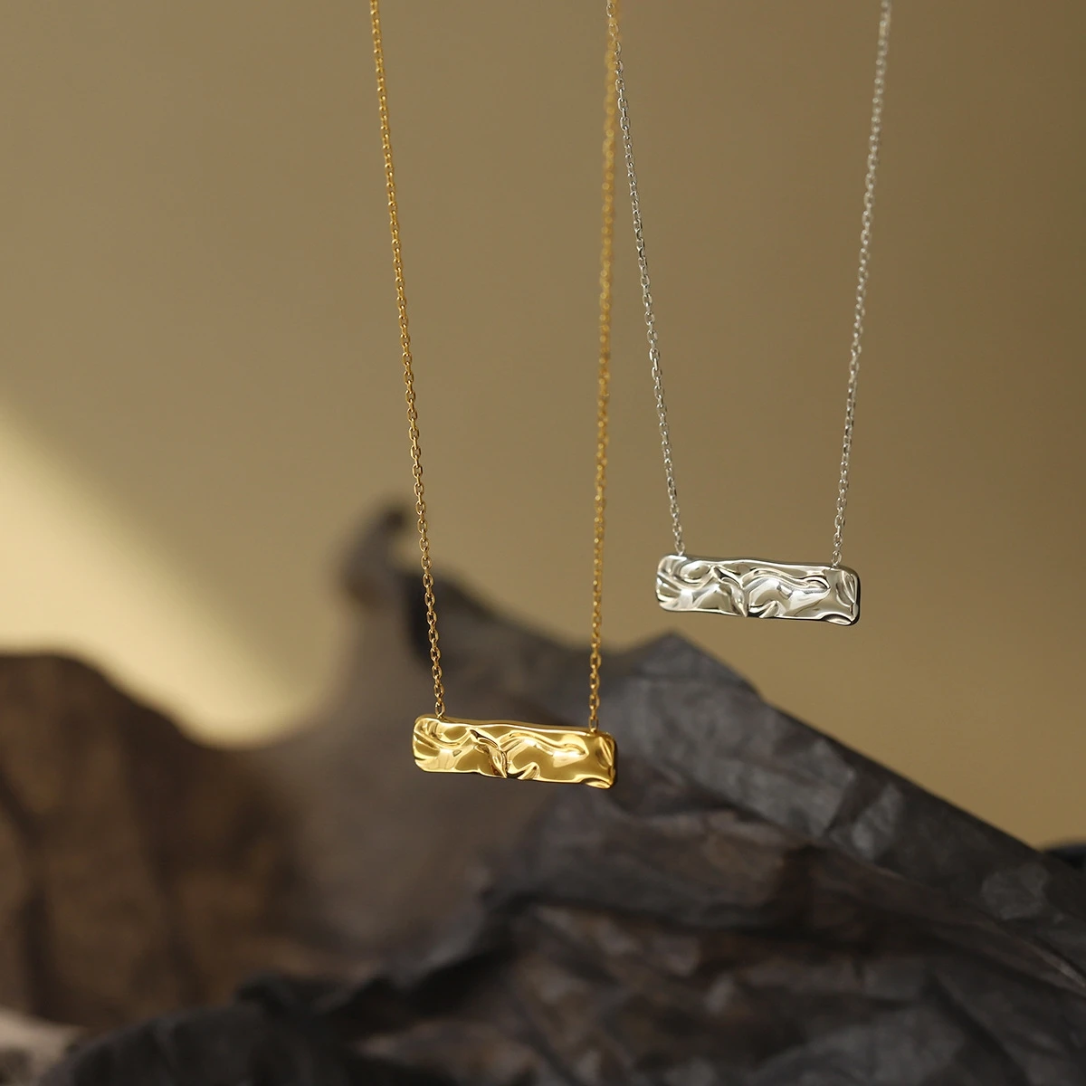 Geschenk Edelstahl Goldene Geometrie Anhänger Halskette Wasserdicht PVD Überzogene Attraktive Frauen Schmuck Großhandel