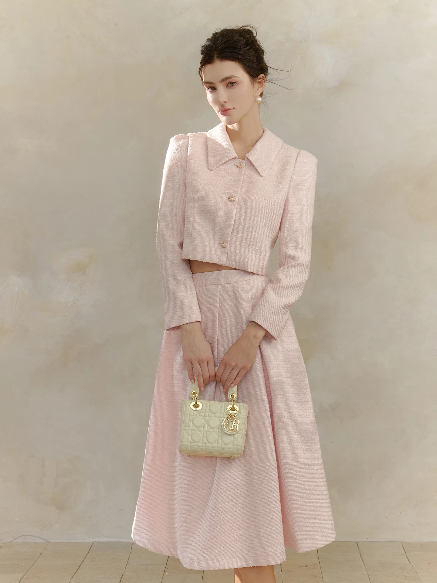 GJFD Pink Shiny Thread Little Fragrance Style Jacket Luxury Turn-down Collar Thousand Gold Wind Personality Top Women's Fashion