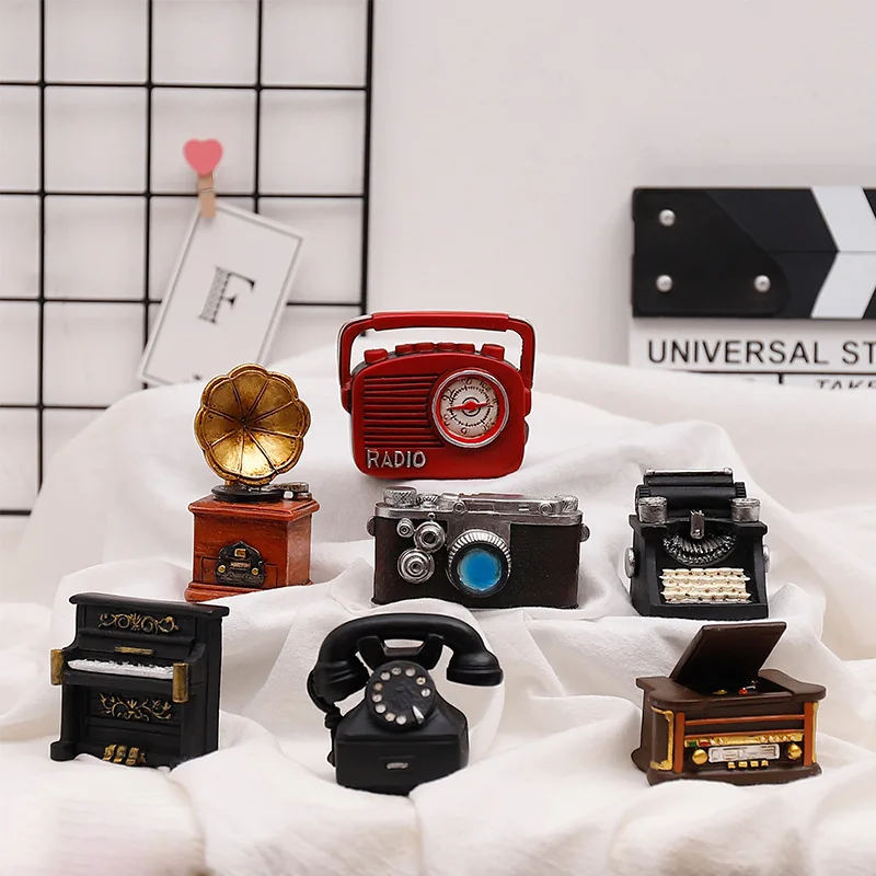 

Vintage Nostalgic Camera Sound Mini Resin Ornaments Home Decoration Photography Photo Props