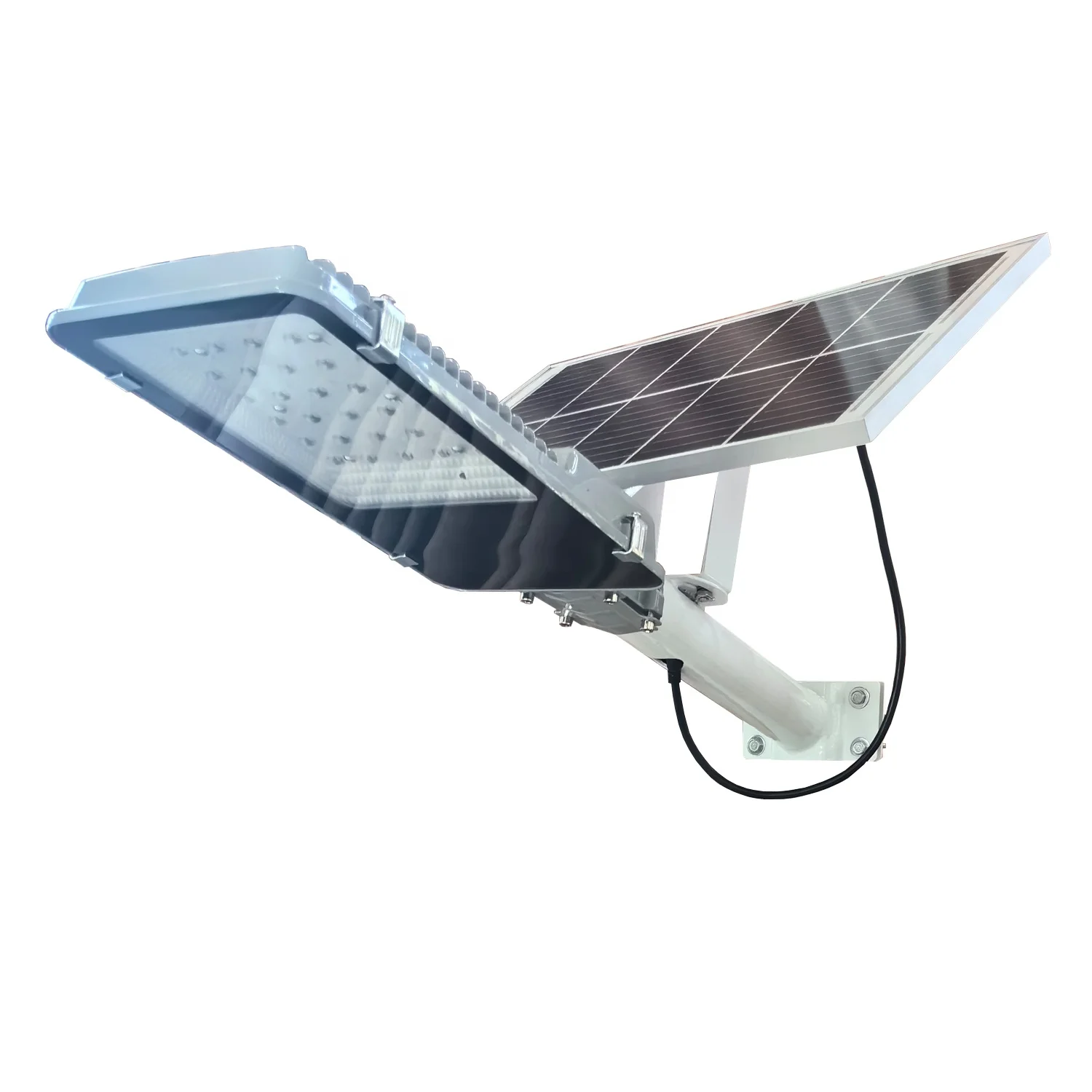 IP65 Aluminum Outdoor Smart Split Streetlight 30W-150W LED Solar Light for Road Use CE Certified 3-Year Warranty Remote Control