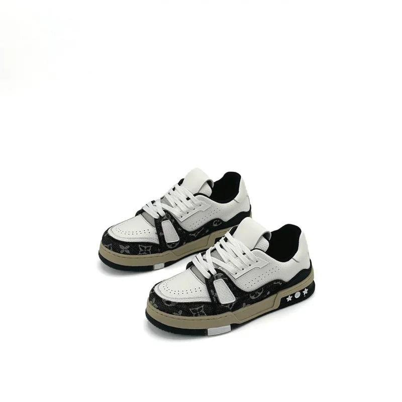 

2025New Comfortable Casual New Couple Style Trendy Brand Versatile Fashion Ultra-light Casual Shoes Sneakers35-44High-quality