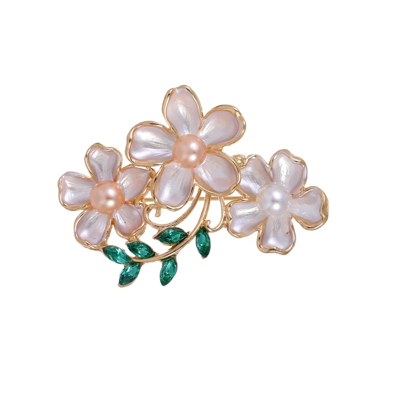 Broche de perlas de tres flores de moda coreana, pin de planta de flores de lujo elegante, accesorios de ropa para mujer, ramillete, regalo de joyería