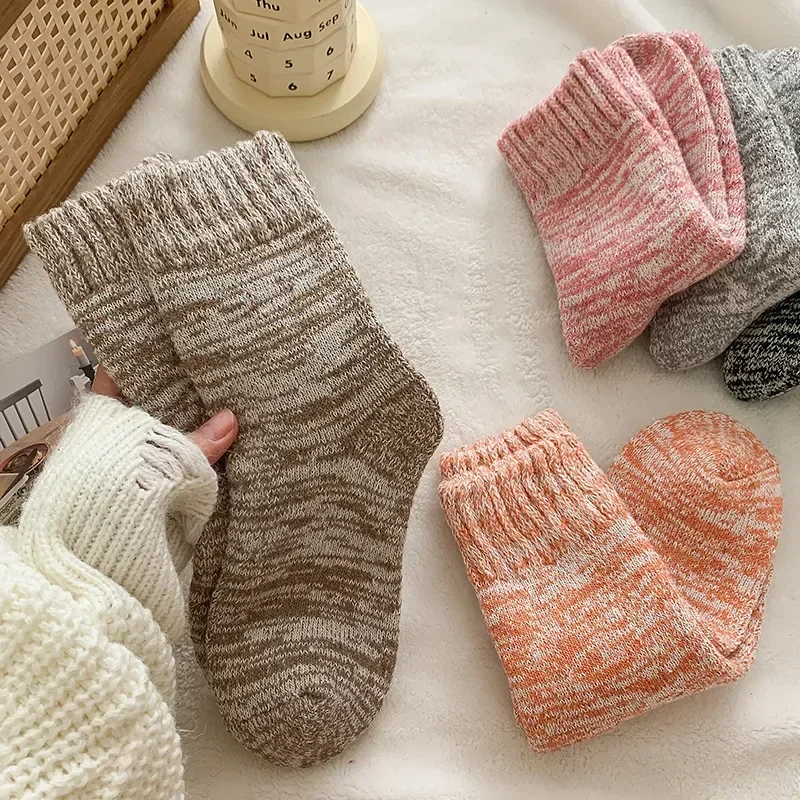 Autumn Winter Thick Cotton Socks Mid-tube Socks Pure Cotton Thermal Socks Women Loop Bottom Socks 78g Thick Socks Wicking Sweat