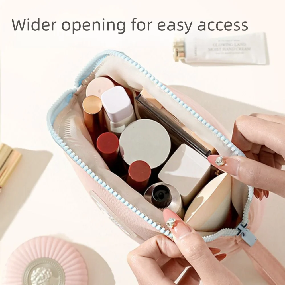 

Large Capacity Portable Cosmetic Bag Brush Holder Zipper Closure Women Wash Pack Large Opening with Hanging Handle