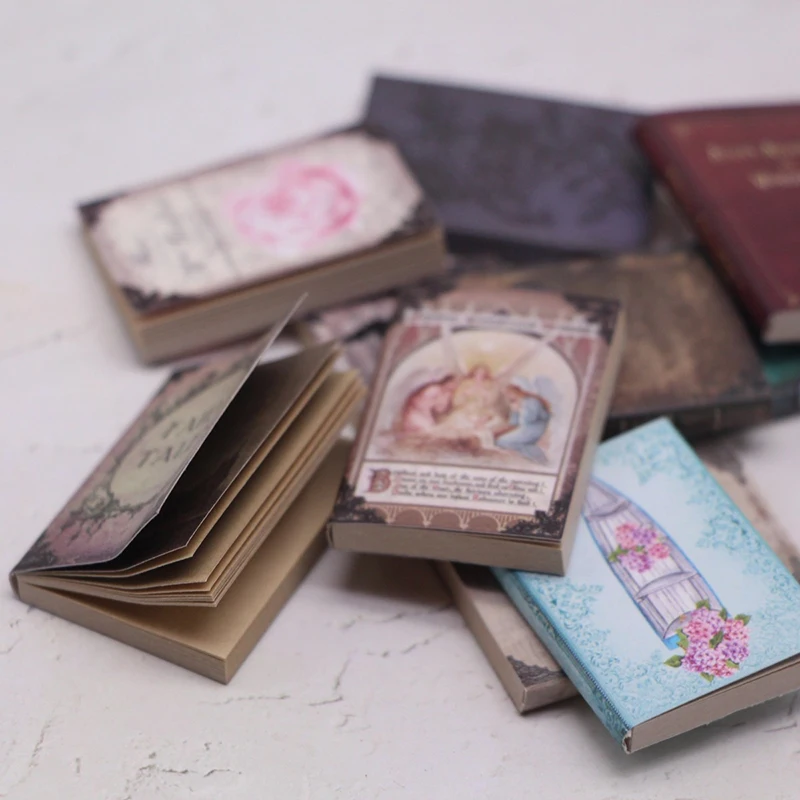 クラシックブックモデル10個セット、1/12スケールのドールハウスの勉強部屋の装飾に最適。完璧な妖精の庭の建設小道具