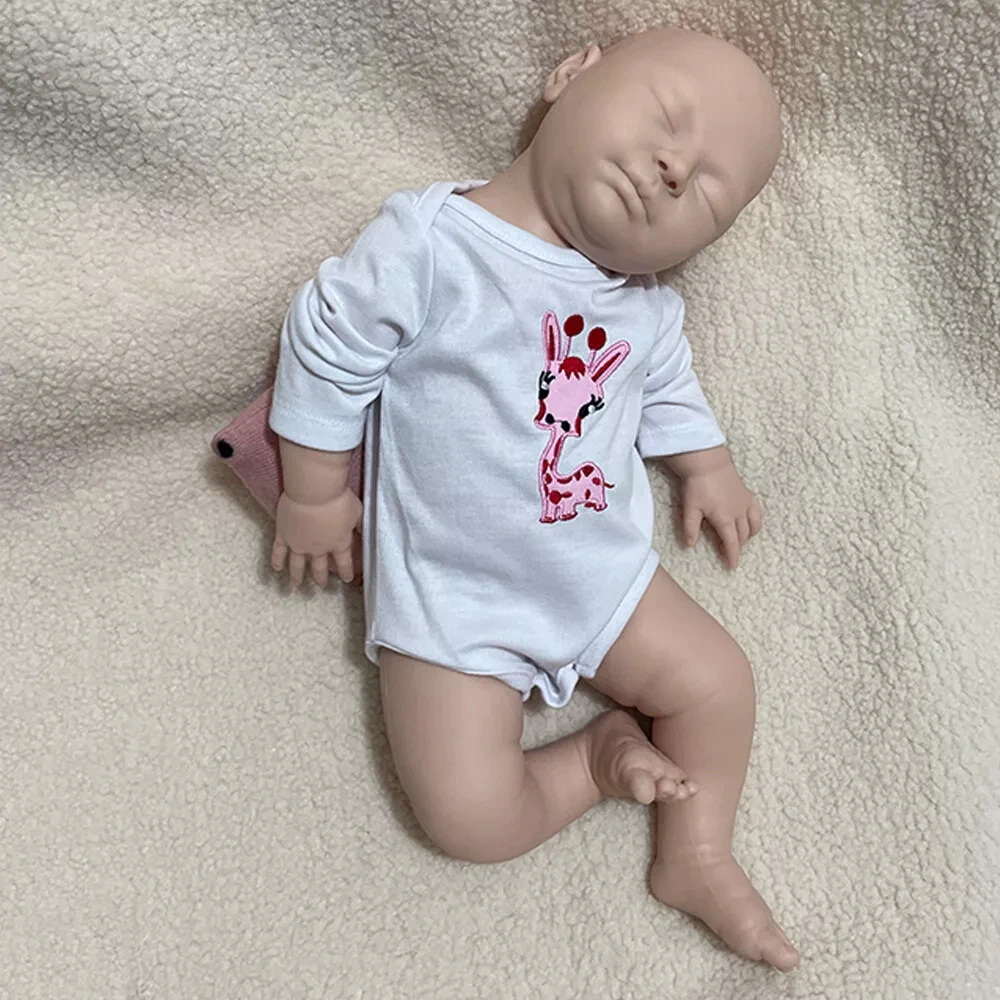 Realistische ongeverfde 22 inch full body siliconen reborn pop DIY blanco pasgeboren baby meisje floppy gewogen pop voor kunstenaar schilder