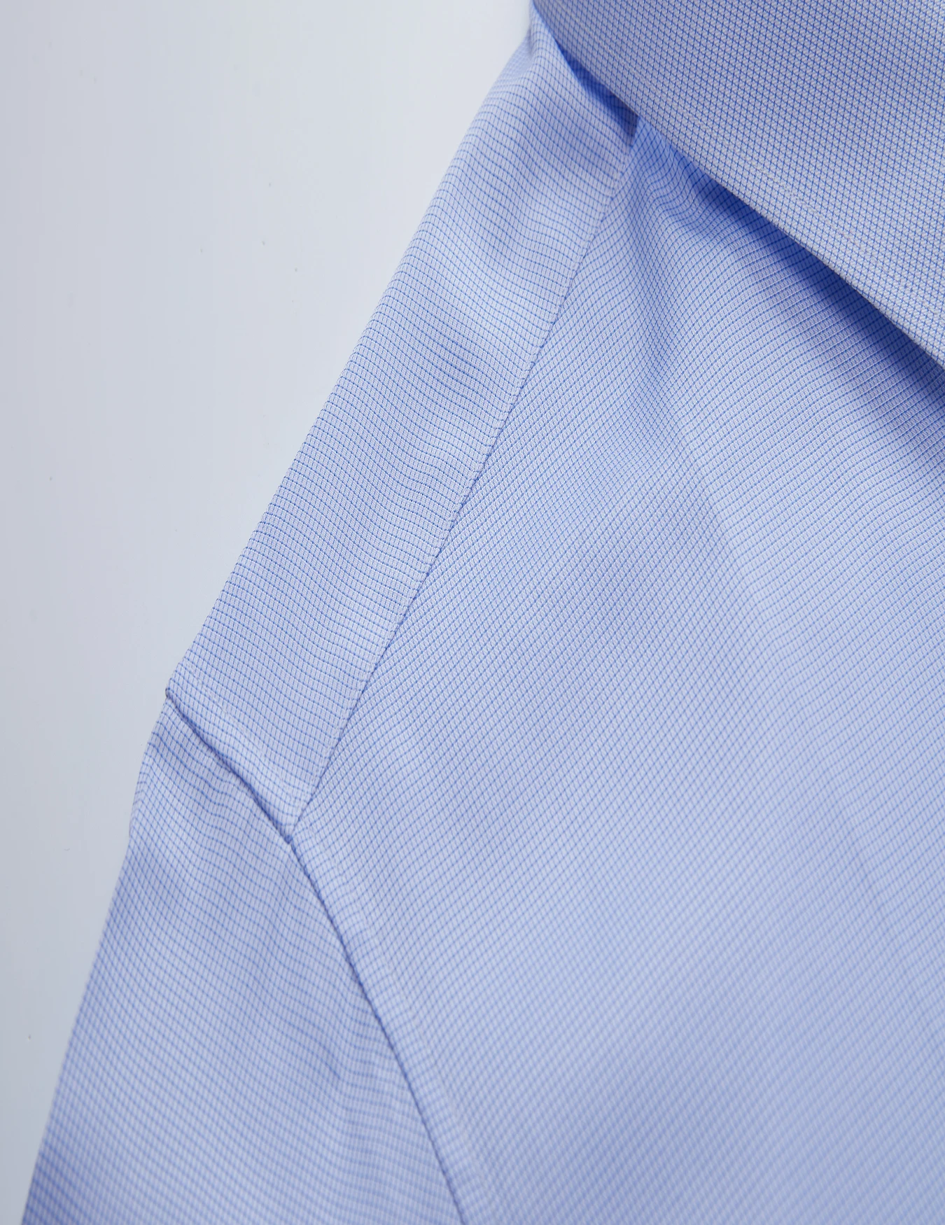 Kemeja lengan panjang kasual modis pria kerah warna solid sederhana atasan bisnis kasual ringan dan sejuk