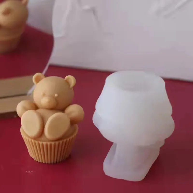 

Cute Cheering Bear Cupcake Candle Silicone Mold Smeared Cake Decorating Cake Heart-shaped Decoration Candle Making