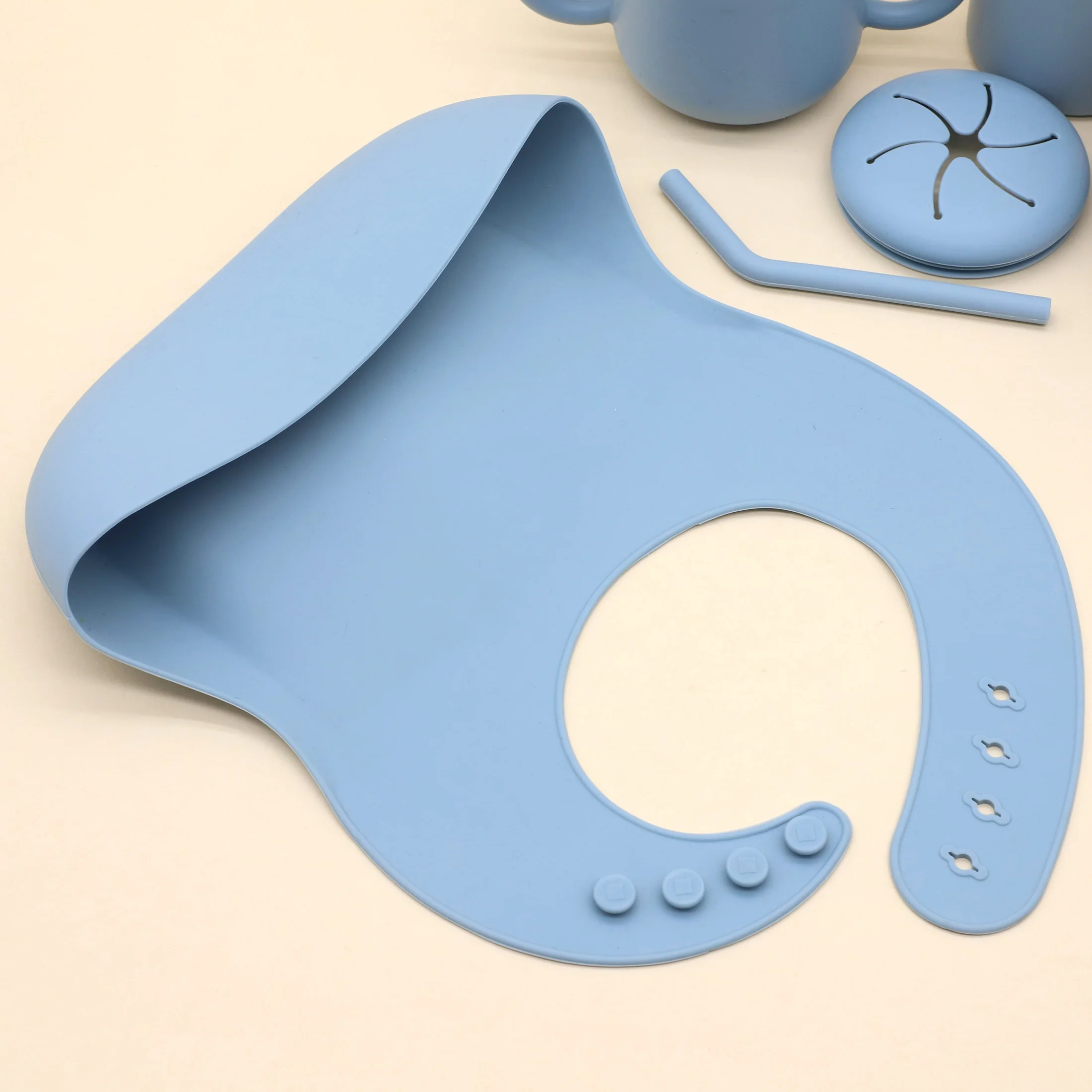 New food grade silicone tableware 11 piece set with bib, plate, bowl, straw, spoon, fork, snack cup