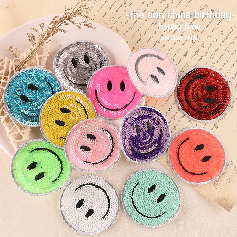 

Sequin Round Smile Face Shining Iron-on Sew Embroidery Badge Patches for DIY T-shirt Hat Backpack Clothing Appliques Sticker