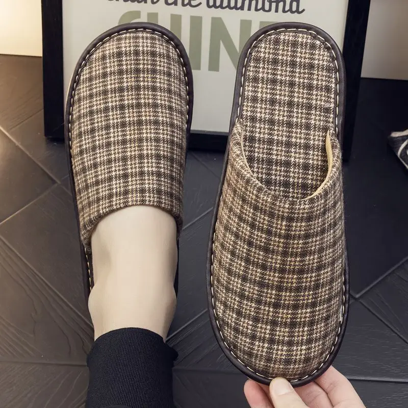 All Season Men's Fabric Non Slip Slippers Soft Sole Indoor Home Slip on Shoes Fashion Design Cozy Winter Use
