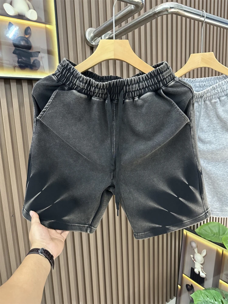 

Летние мужские повседневные шорты 2025 года: спортивные, универсальные, модные, брендовые, хлопковые, прямого кроя, с принтом, на резинке, длиной до колена.