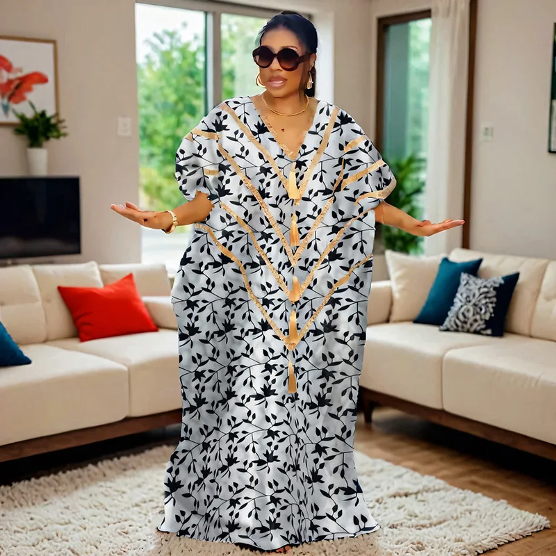 Vestido estampado plus size estilo étnico africano. Vestido com mangas morcego e decote em V grande para mulheres da Arábia Saudita e Dubai