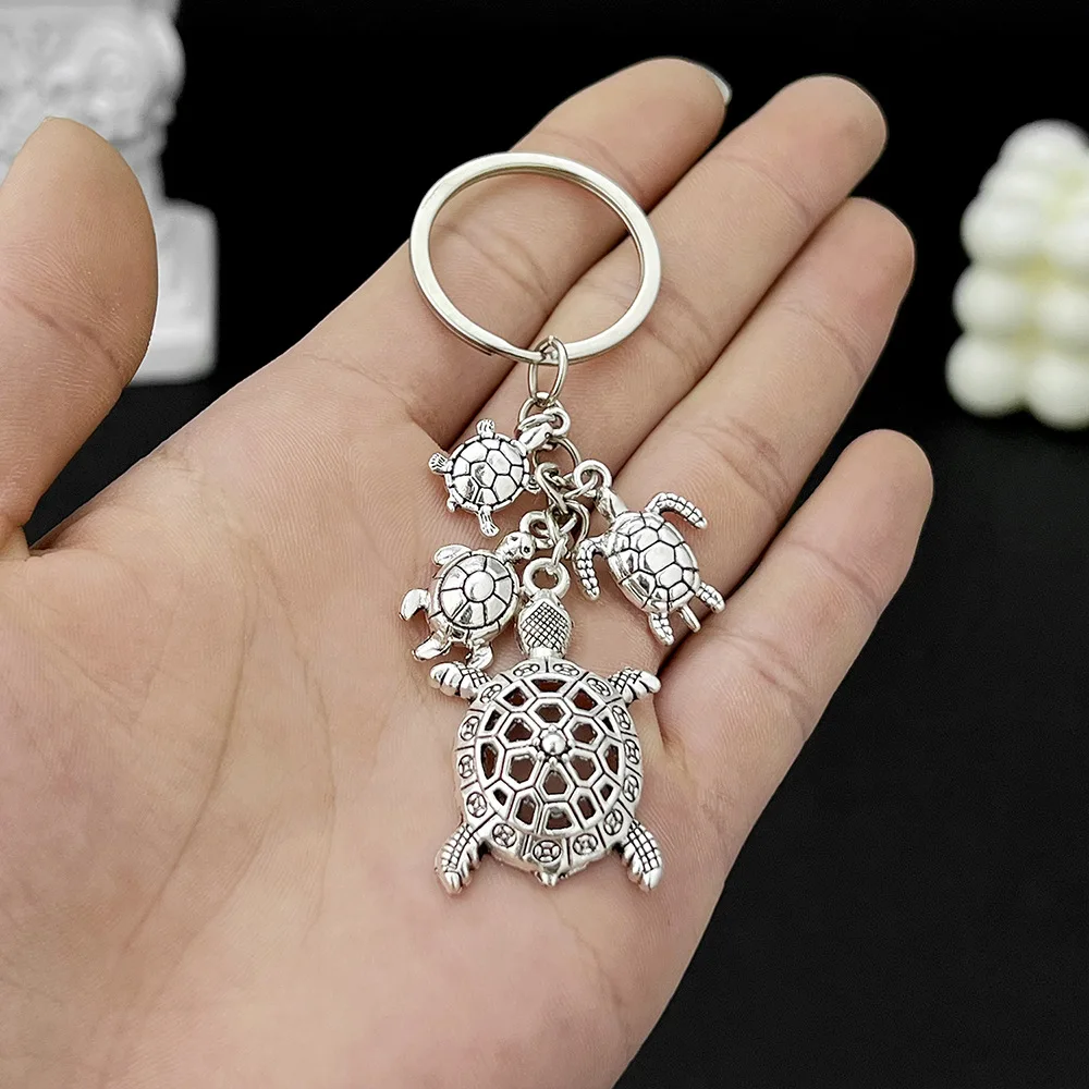 Creative Fashion Charm Silver Color Sea Turtle Keychain for Women Retro Exquisite Marine Animals Backpack Keyring Accessory Gift
