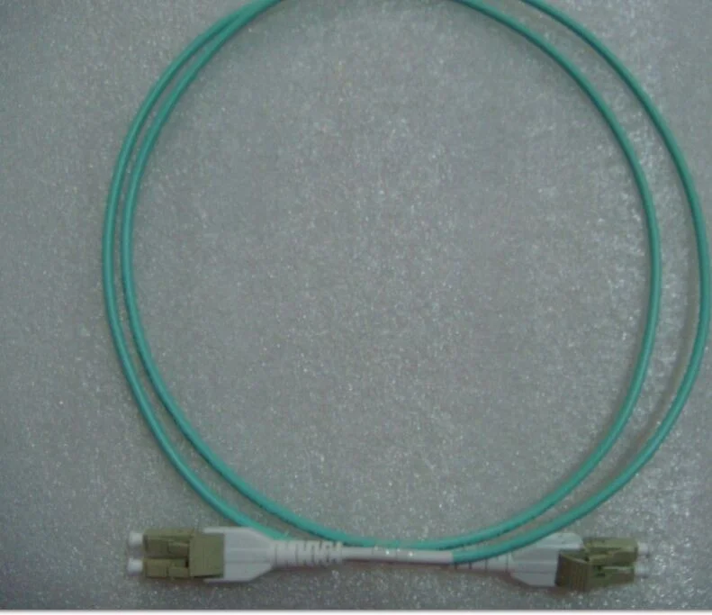 Schakelbaar single-mode OM3 OM4 OM5 glasvezel LC uniboot patchsnoer