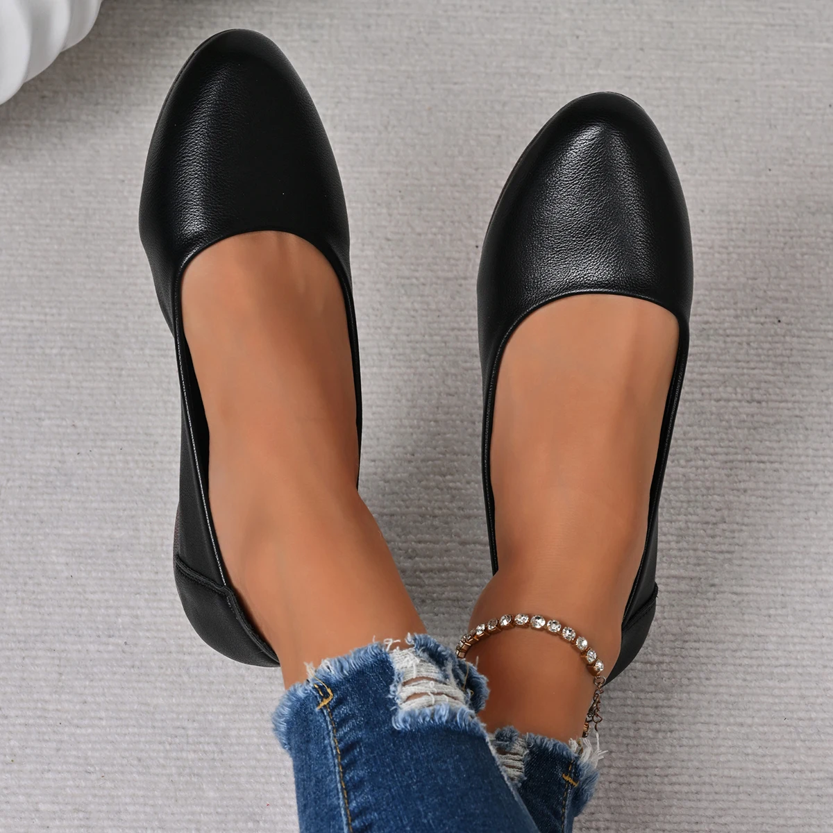 2025 Scarpe da lavoro eleganti e comode alla moda con tacco basso Primavera Autunno Nuove scarpe da donna casual piatte a testa tonda di vendita calda