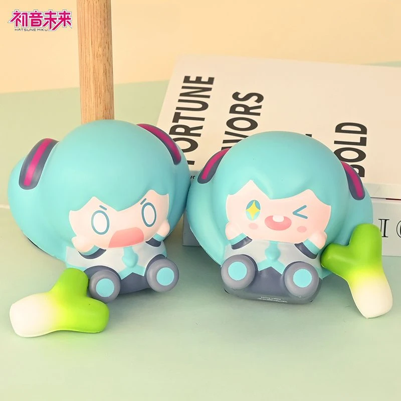 Hatsune Miku anime cartoon slow rebound vent decompression artifact cartoon ornament creative kawaii personality model toy gift