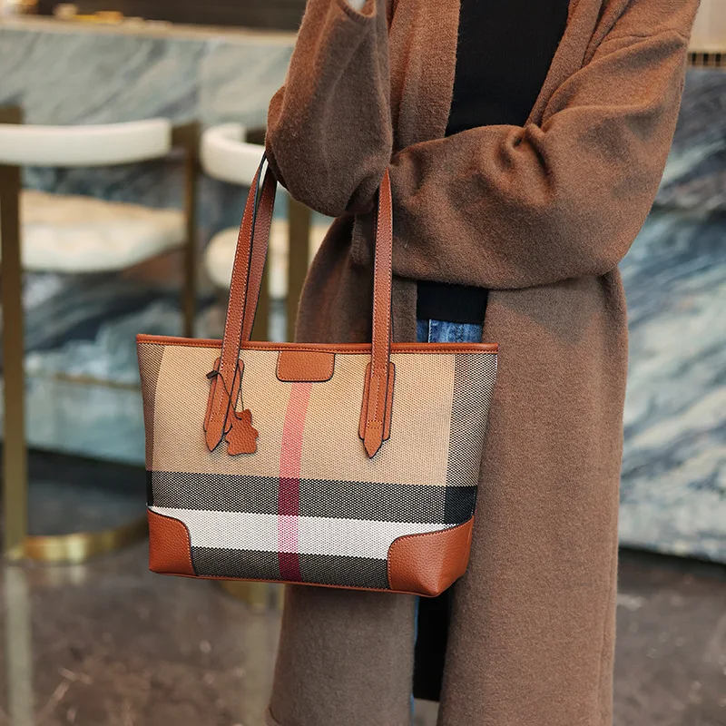 High-End Unique Leisure Designer Diaper Bags for Women Minimalist Leather Large Capacity Elegant Crossbody Bag Luxury Vintage