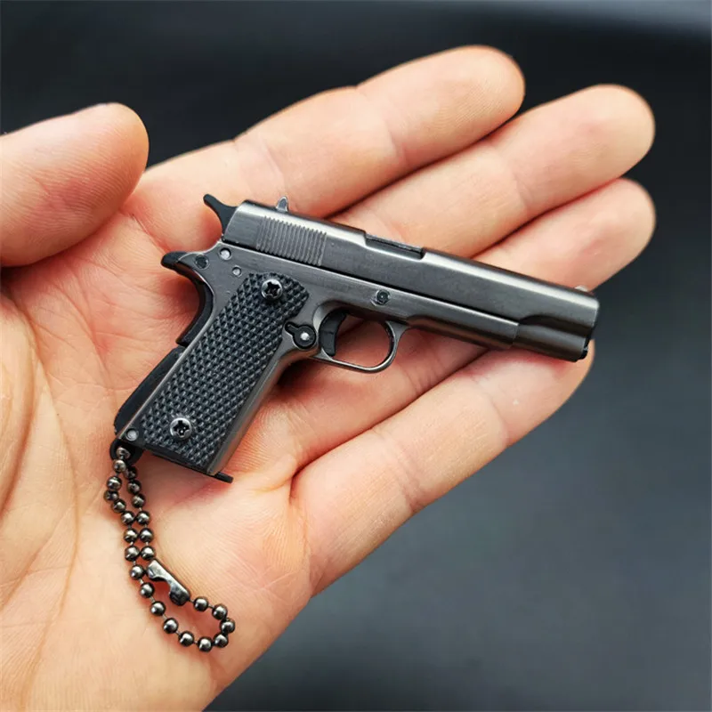 1:3 High Quality Metal 1911 Keychain Model Toy Gun Miniature Alloy Pistol Collection Toy Gift Pendant