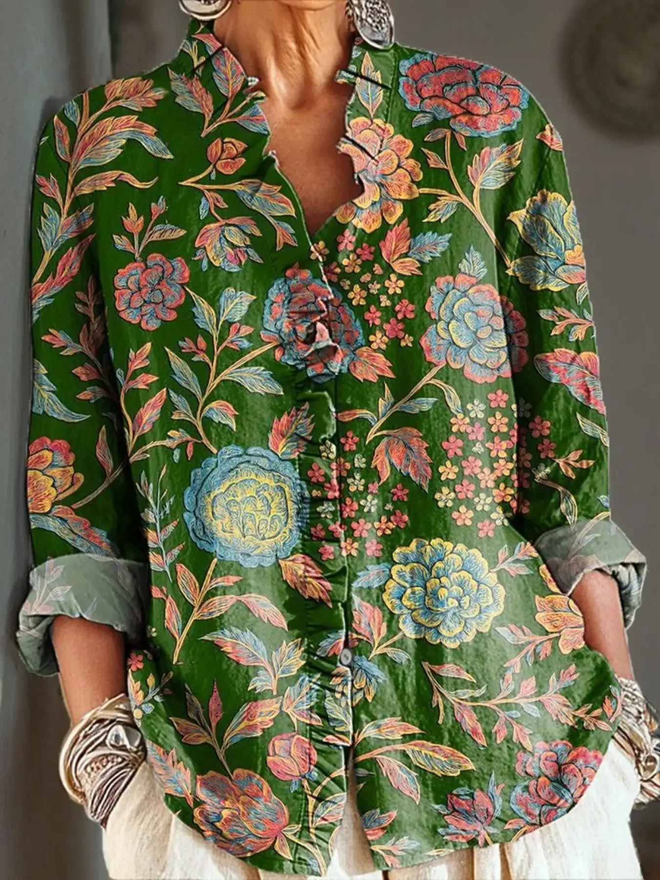 

Autumn new V-neck casual top, women's long sleeved lace shirt, Versatile pairing with jeans and dresses