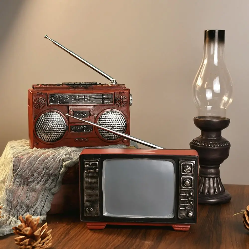 

Creative Europe Vintage Radio Figurine Mini Exquisite Simple Resin Radio Figurine Romance Simple Retro Radio Handicraft Car