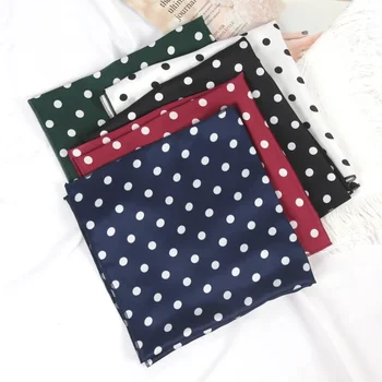 Nieuwe Ademende Vierkante Sjaal Vrouwen Mode Dot Kleine Nek Sjaals Kantoor Dame Haarband Foulard Hand Hoofddoek Vrouwelijke Bandana Sjaal