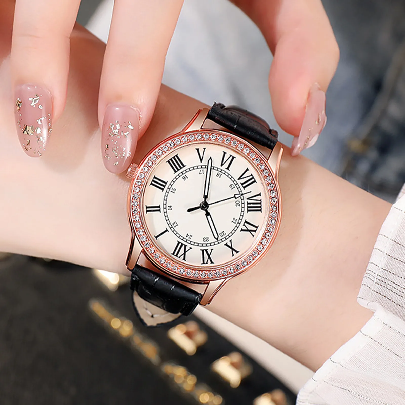 1Pcs Diamond Accented Night Luminous Ladies Watch Quartz Movement Imitation Band Alloy Frame Clear Digital Scale Women