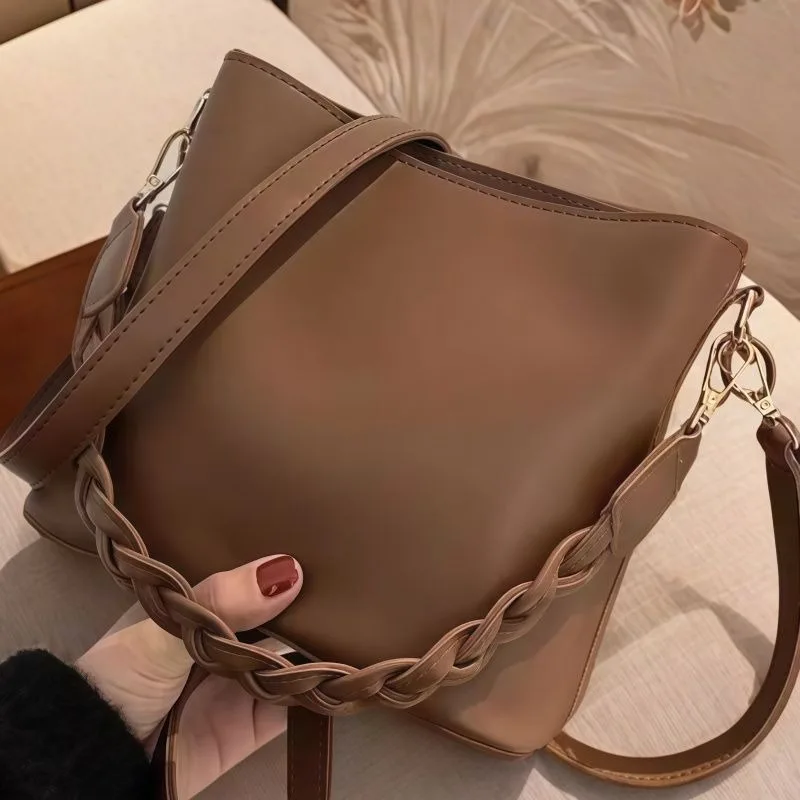 Fashion Exquisite Small Bag Style Leather Shoulder Square Bag Feeling Lazy Women' Bag Retro High-end High-value New Light Luxury