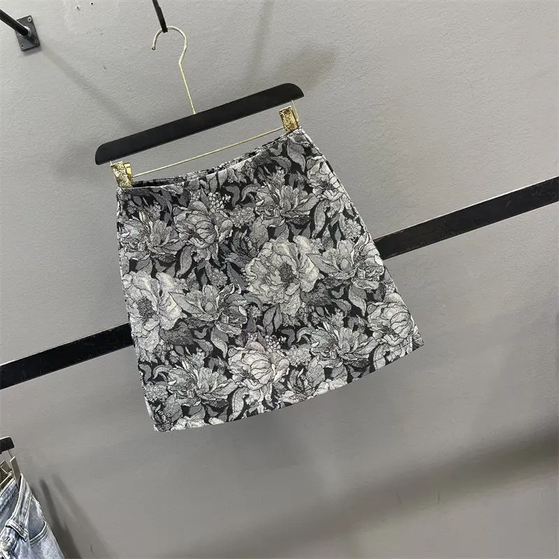 Retro Jacquard Half Length Skirt For Women Spring/Summer New High Waist Hip Hugging Skirt Fashionable Tight A-Line Short Skirt