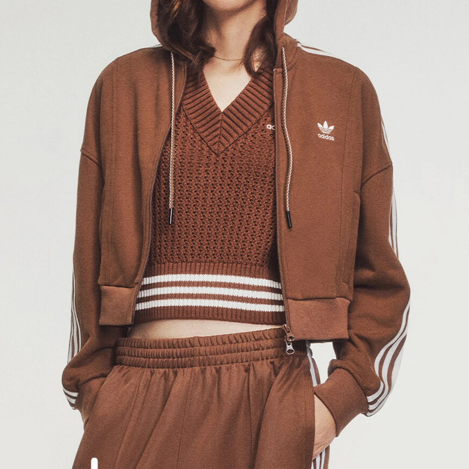 

Официальная аутентичная женская короткая куртка в полоску в стиле ретро Adidas JM8058