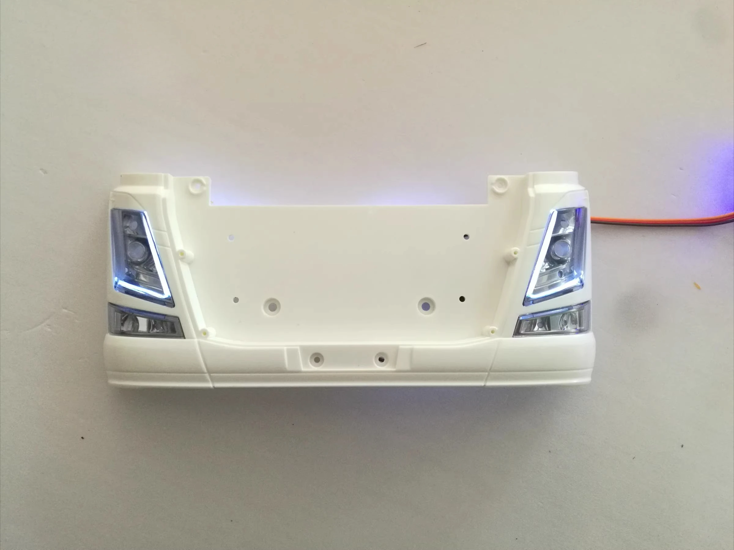 Truck Running lights LED Easy Mounting Design, IP67 Dustproof - Enhance Night Visibility For 1/14 Tamiya RC Truck Scania