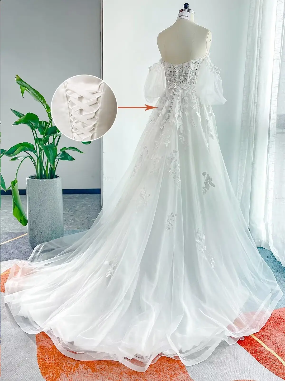 فستان زفاف من التول مكشوف الكتفين للعروس على شكل قلب مزين بالدانتيل على شكل حرف A بطول الأرض فستان زفاف رسمي