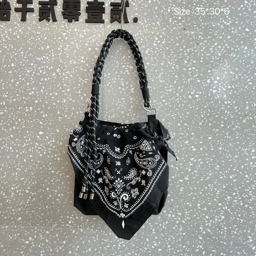 

Fashion Paisley Women Shoulder Bag Bohemian Bandanna Printed Crossbody Bags for Women Woven Strap Handbags and Purses Soft Tote