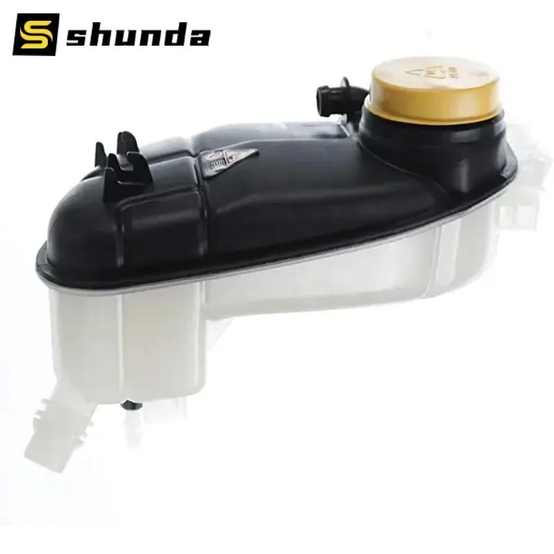 2465000049 A2465000049 High Quality Engine Coolant Reservoir Tank With Cap For 13-18 Benz B250 CLA250 CLA45 AMG W246/W176