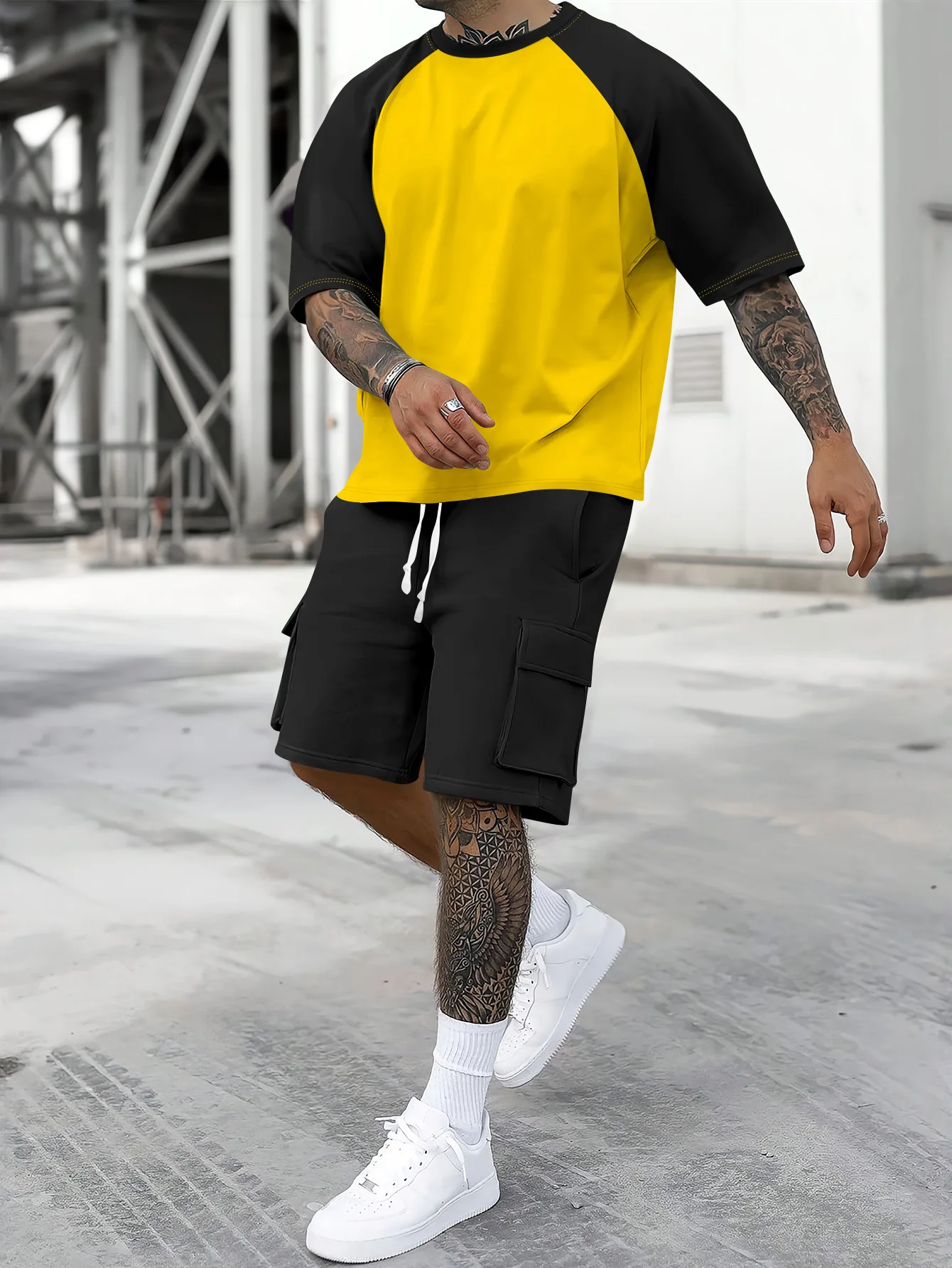

New Summer Style Fashion T-shirt and Utility Shorts Solid Color Set, a Casual and Sporty Men's Suit