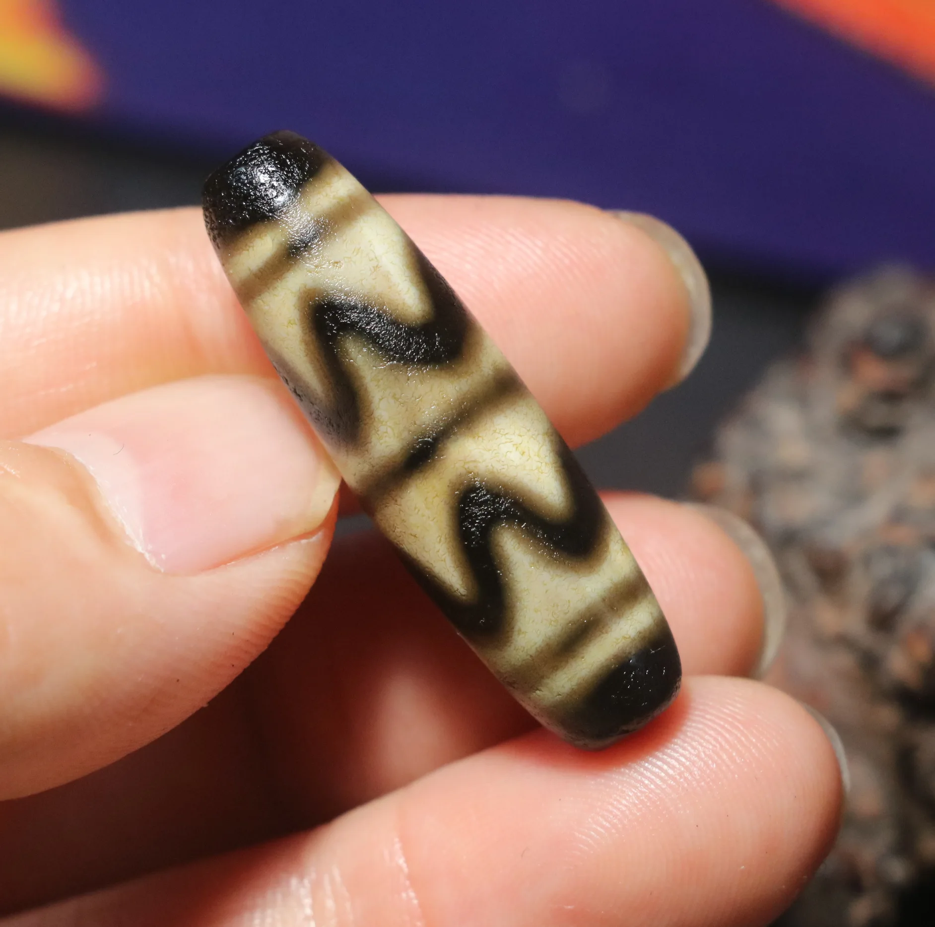 No.210126N14 Magic Energy Tibetan Old Agate Ivory Color Double Sharp Tiger Tooth dZi Bead Pendant LL Good Saurces