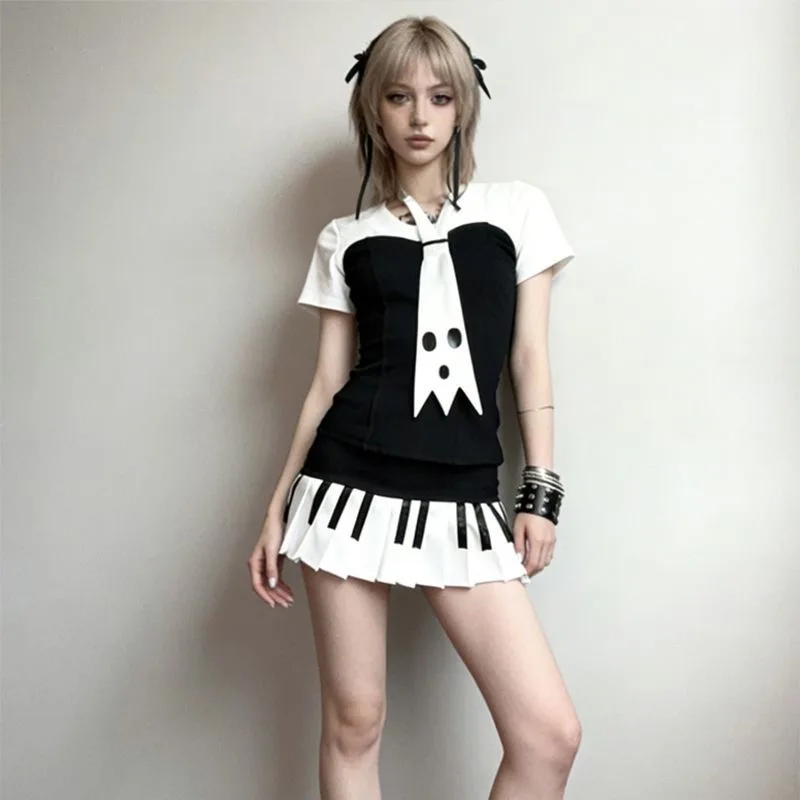 

Spring Women Piano Skirt Black White Contrast Pleated Mini Skirt Y2K Harajuku Empire Waist Slim Short Skirt Streetwear