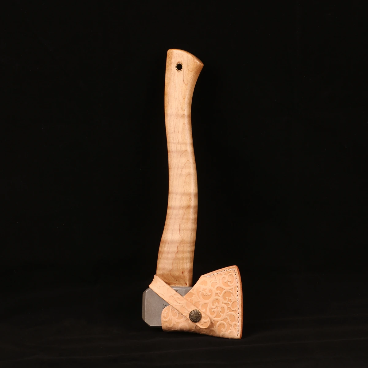 Outdoor Portable EDC Multifunctional Tactical Axe Camping Car Emergency Window Breaking Tool