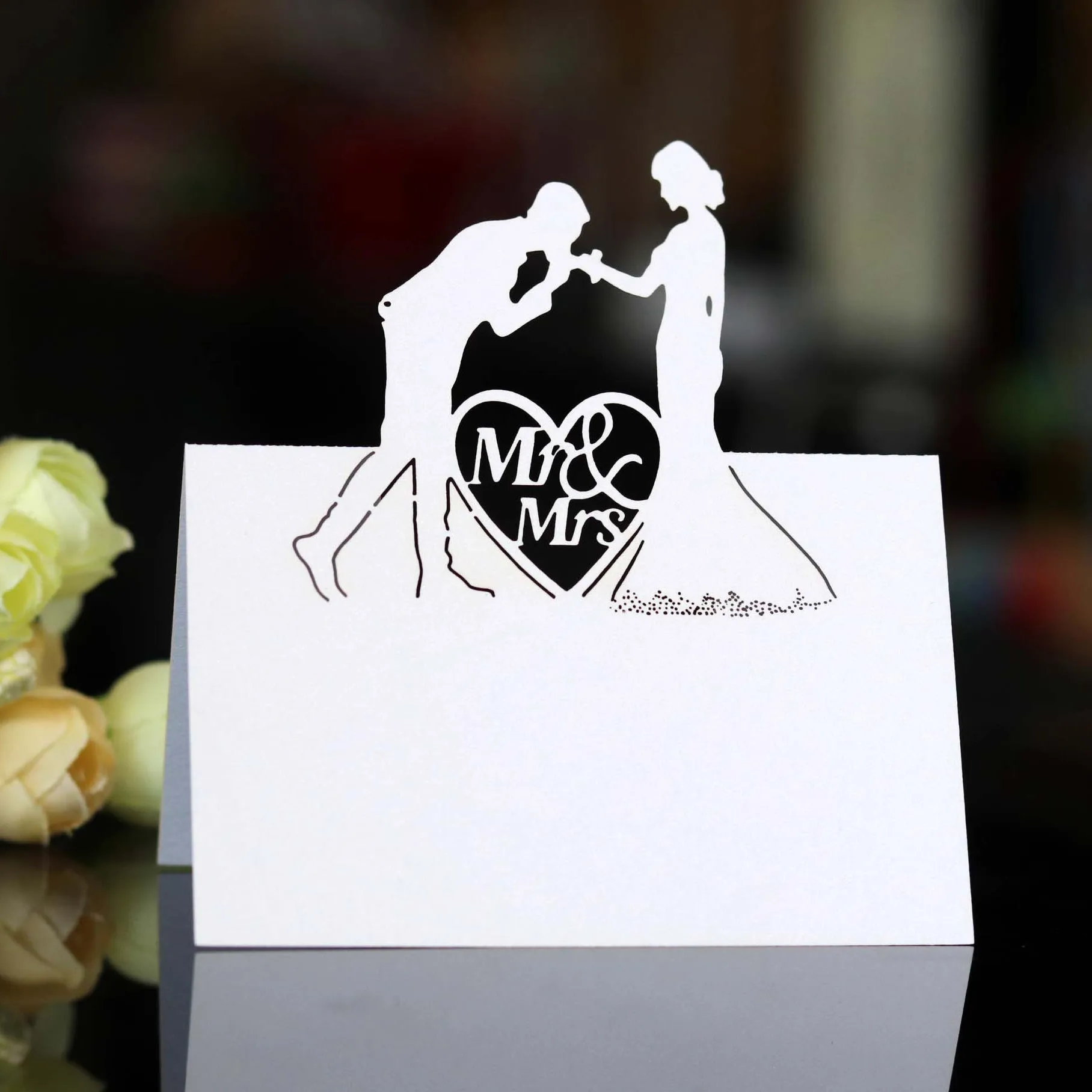 10/20/50Pcs Paper Wedding Table Card Butterfly Kiss Hand Place Card Wedding Party Decoration Favor Marrige Seat Card Table Decor