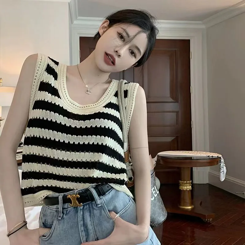 

Retro Stripe Knit Tank Women Summer Sexy Streetwear Hollow Out Halter Crop Tops Female Korean Sleeveless Backless Casual Vest