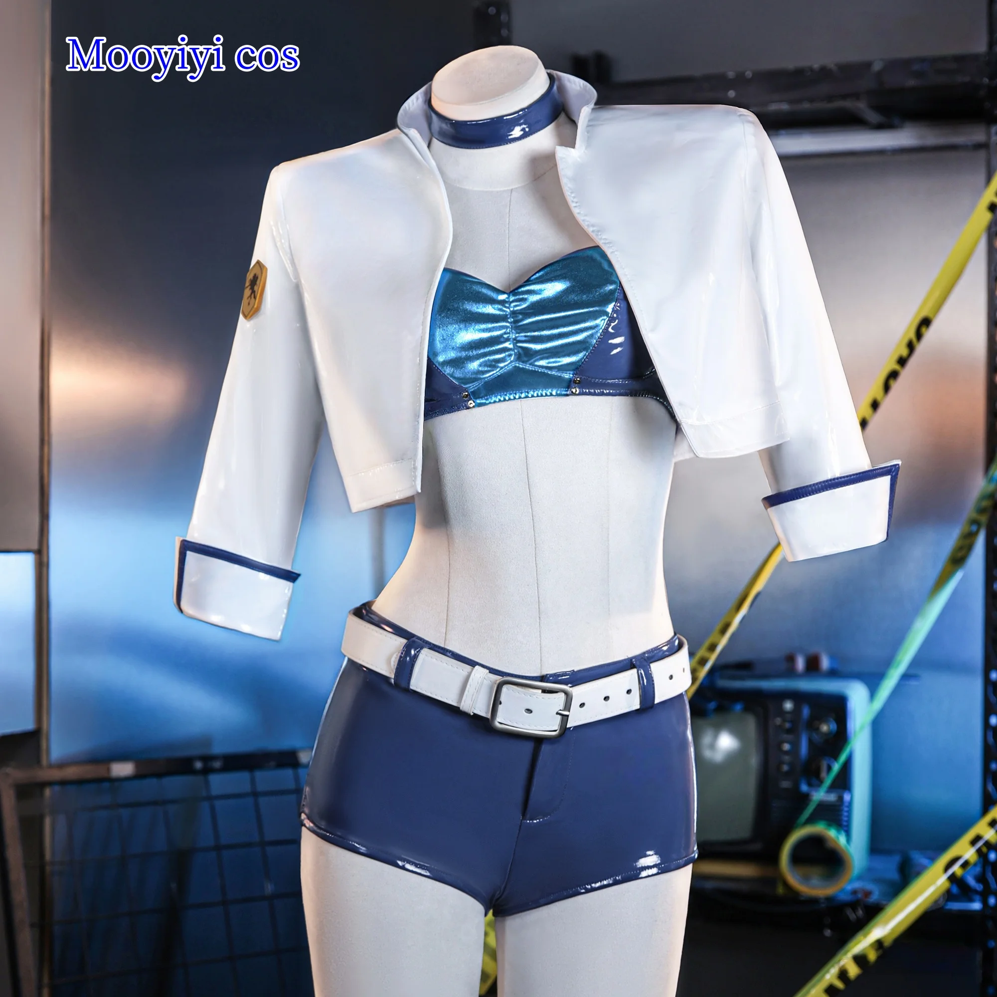 

Saber Cosplay Costume for Halloween Christmas Role Playing Party Cos Name S-XL Newly Game Fate Coat Pants Badges etc